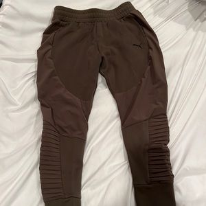 Women's Puma Evostripe Joggers